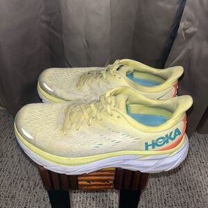 HOKA ONE ONE Clifton 8 Women's Running 8B US Light Yellow-Yellow